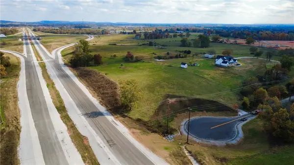 13528 Kelly Road, Springdale, AR 72762