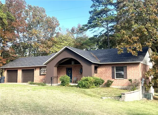 1407 Skyline Vista Court, Russellville, AR 72802