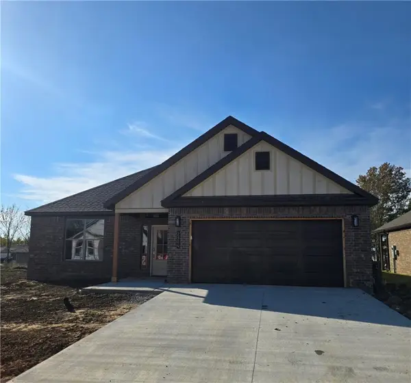 2304 Lexington Street, Siloam Springs, AR 72761