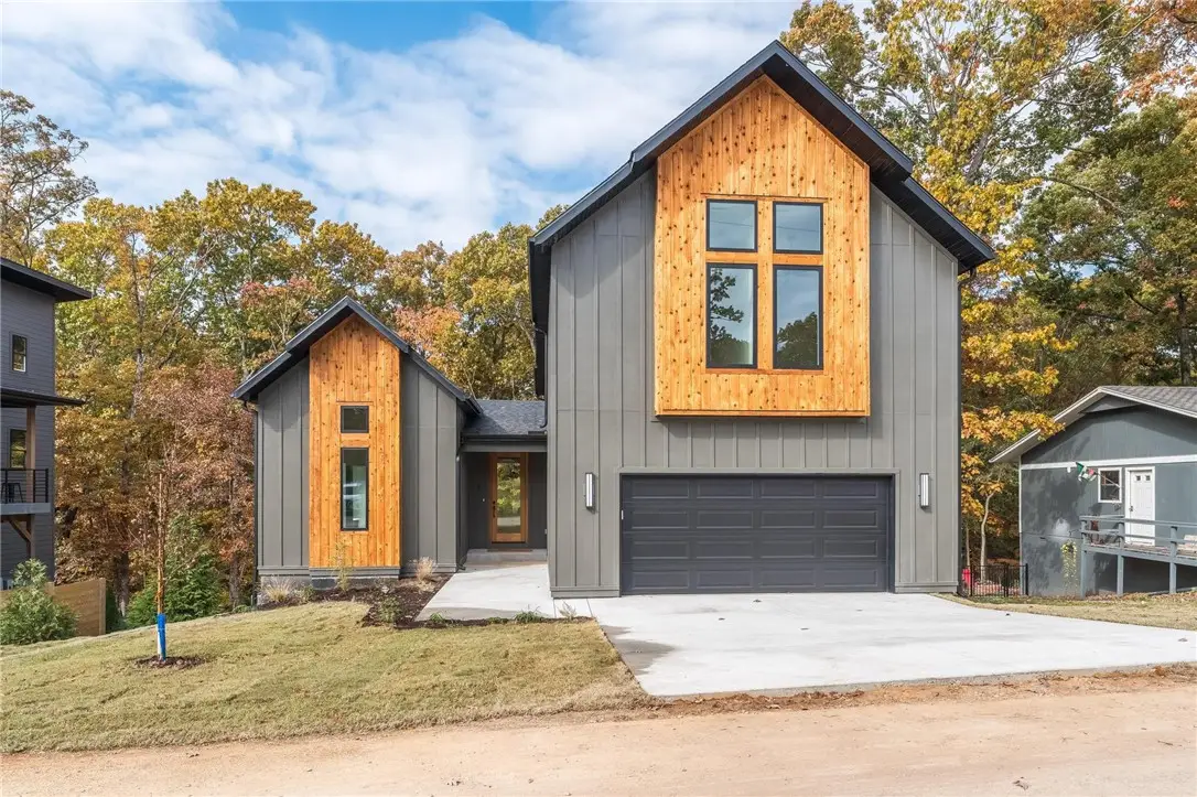 6 Chippenham Lane, Bella Vista, AR 72714 - Image #1