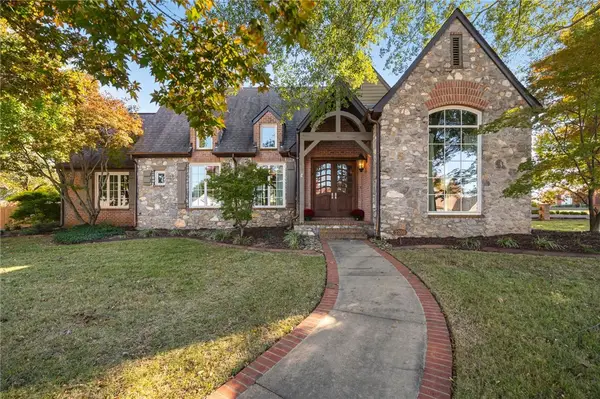 2200 Fianna Way, Fort Smith, AR 72908