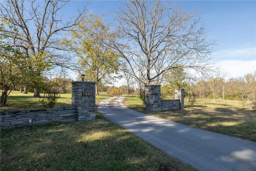 1660 Bowen Boulevard, Fayetteville, AR 72703 - Image #2