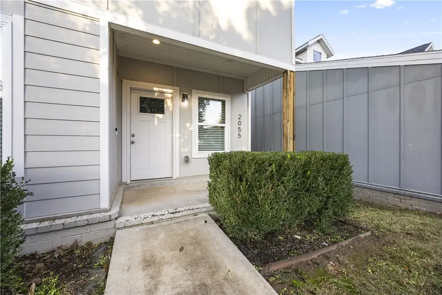 2055 S Florida Way, Fayetteville, AR 72701 - Image #2