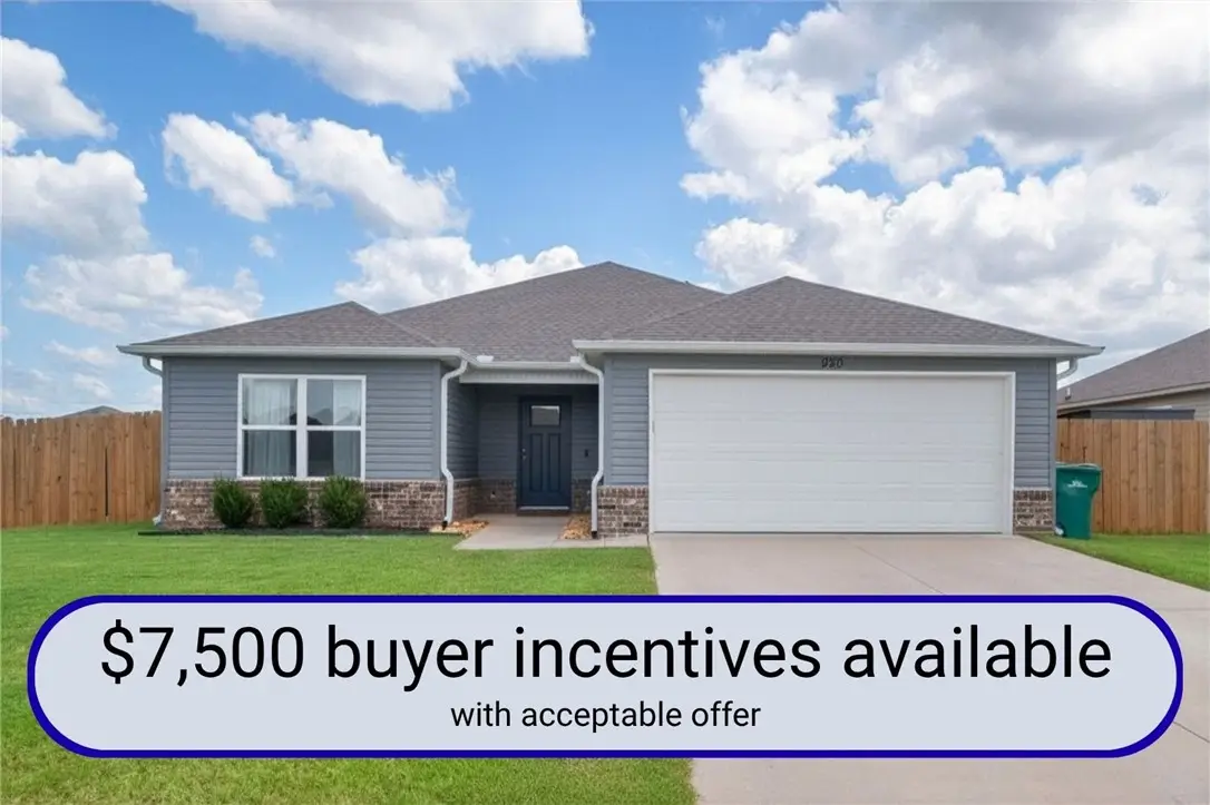 920 Queen Street, Centerton, AR 72719 - #1