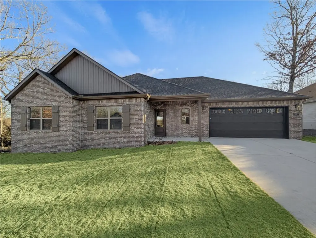 32 Malone Drive, Bella Vista, AR 72715 - Image #1