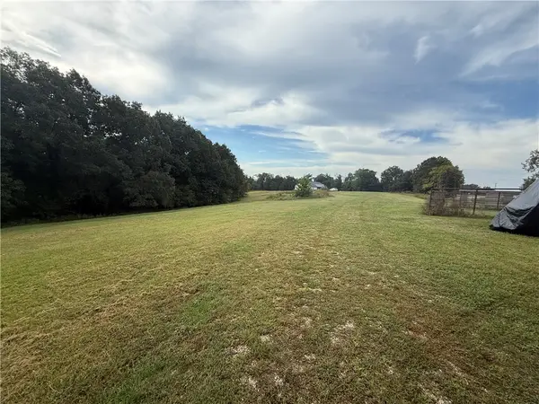 21435 Vanzant Road, Springdale, AR 72764