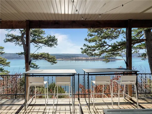 8694 Spruce Drive, Rogers, AR 72756