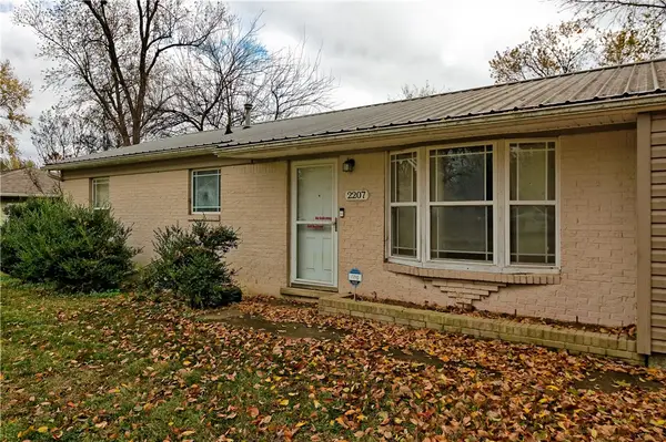 2207 Sycamore Place, Springdale, AR 72762