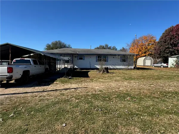 206 N Old Wire Road, Lowell, AR 72745