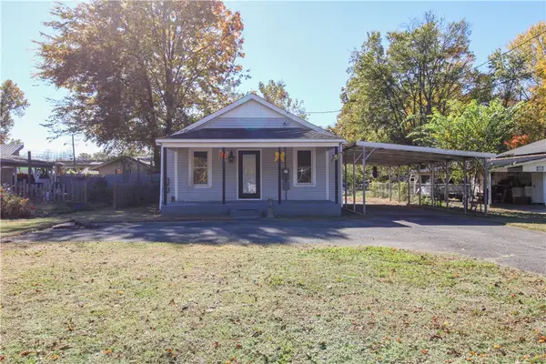 306 E C Street, Russellville, AR 72801