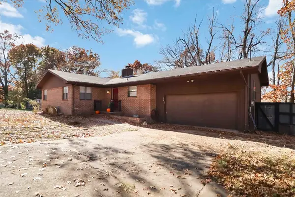 204 Armstrong Street, Prairie Grove, AR 72753