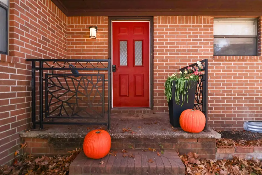 204 Armstrong Street, Prairie Grove, AR 72753 - Image #2