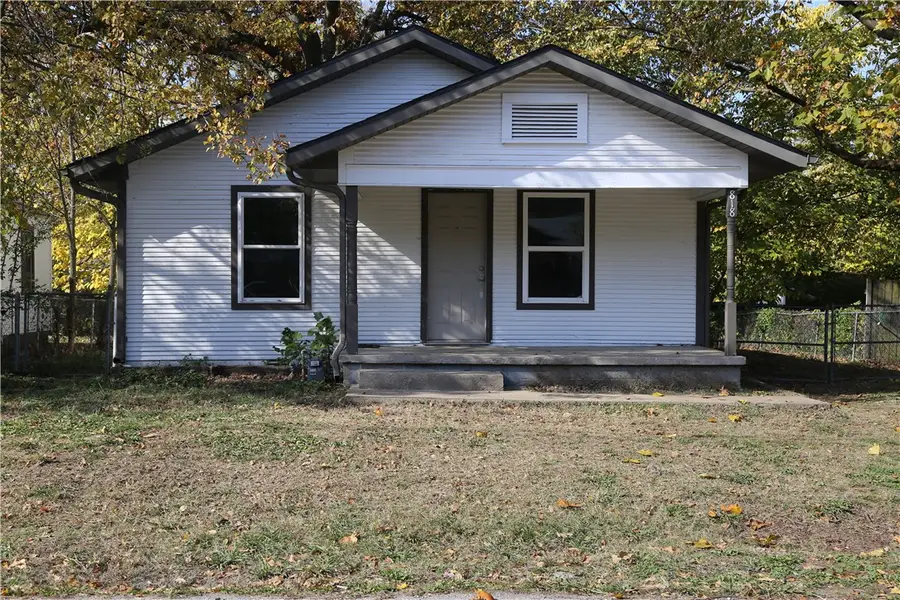 818 Crutcher Street, Springdale, AR 72764 - Image #2