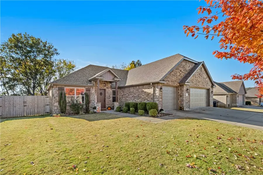 807 Sedgwick Drive, Prairie Grove, AR 72753 - Image #2