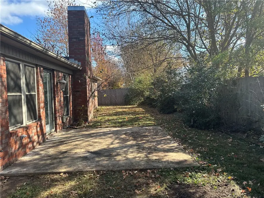 1529 E Devonshire Place, Fayetteville, AR 72703 - Image #2