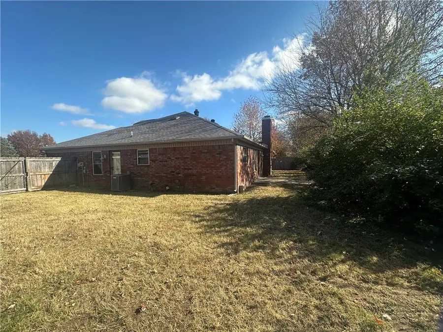 1529 E Devonshire Place, Fayetteville, AR 72703 - Image #3