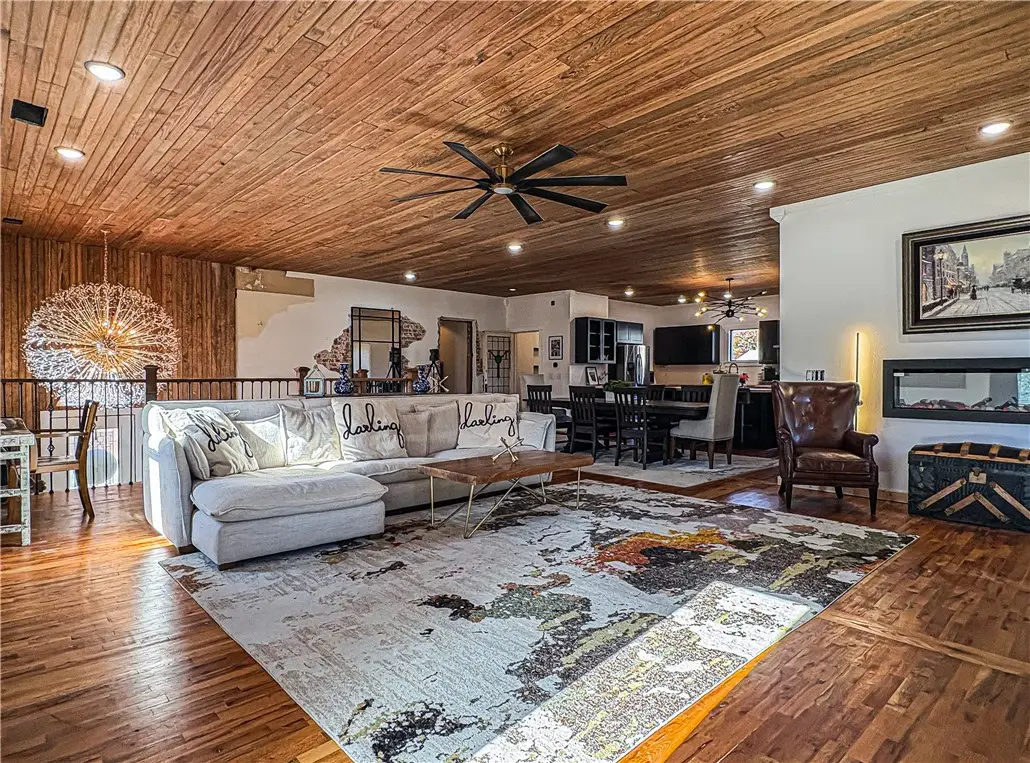 510 E Madison Avenue, Berryville, AR 72616 - Image #1