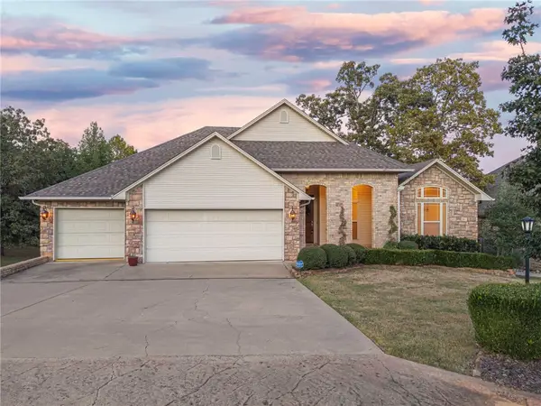 2710 Parkway Lane, Van Buren, AR 72956