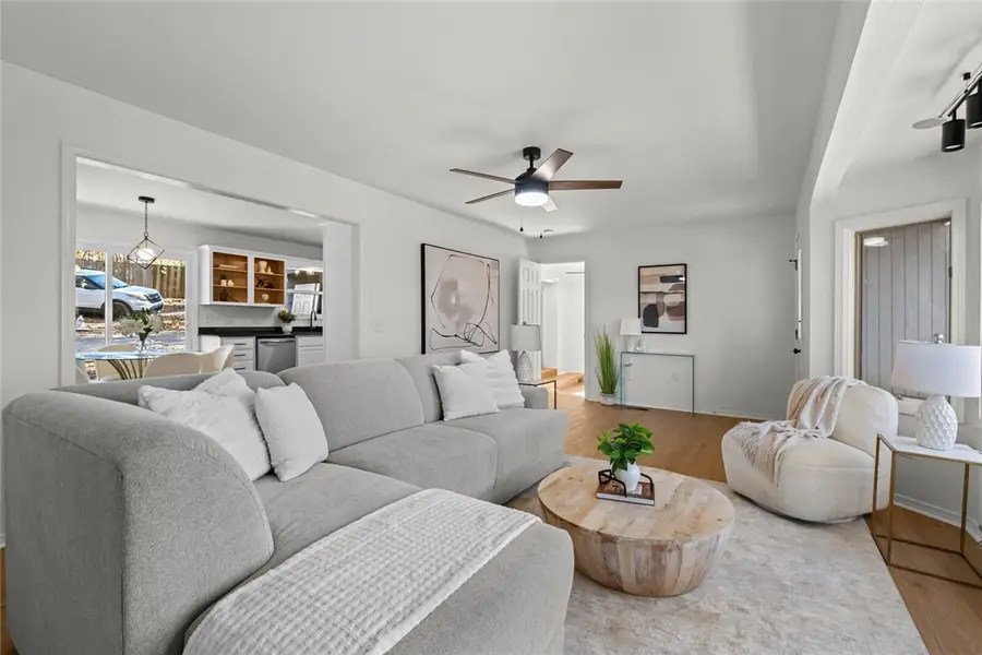 18 Gillingham Drive, Bella Vista, AR 72715 - Image #2