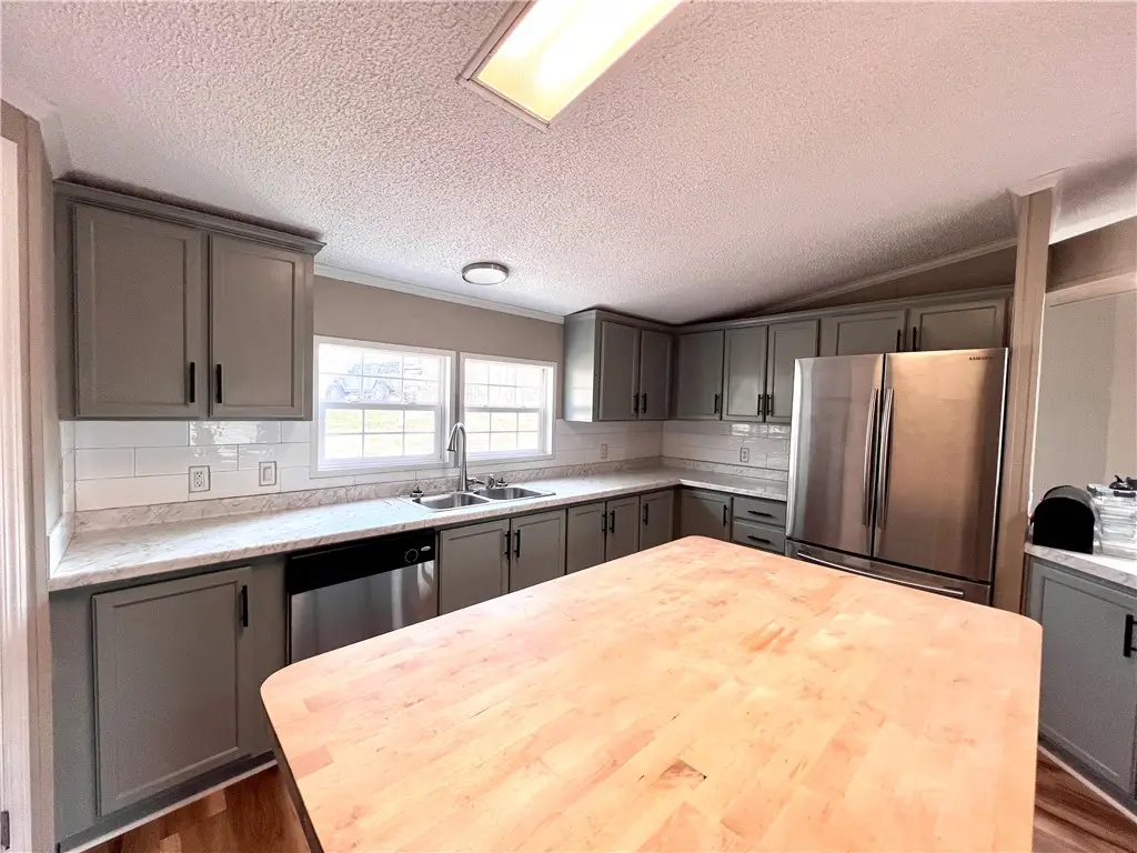 17758 Railroad Cut Road, Rogers, AR 72756 - Image #1