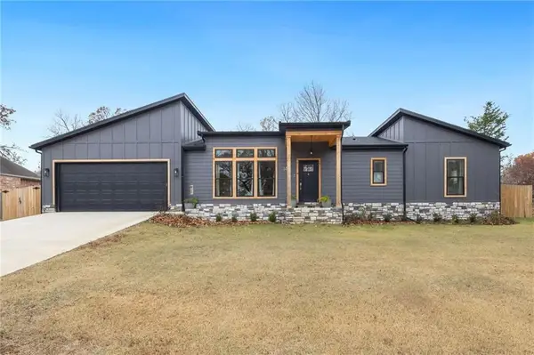 14 Stoneykirk Drive, Bella Vista, AR 72714