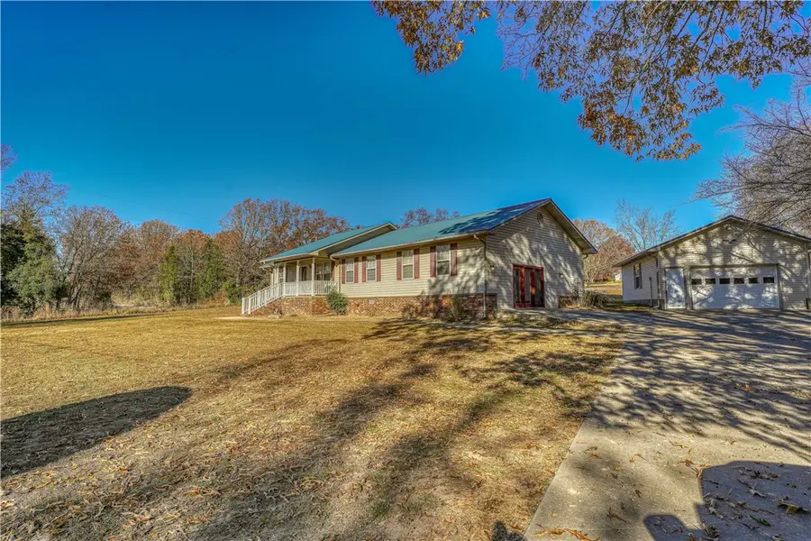 5693 Sand Flat Road, Harrison, AR 72601 - Image #2