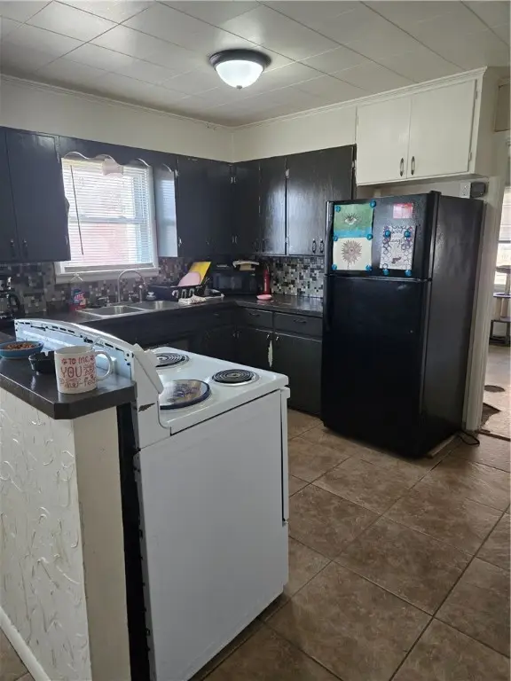 611 S Harrison Avenue, Aurora, MO 65605 - Image #3