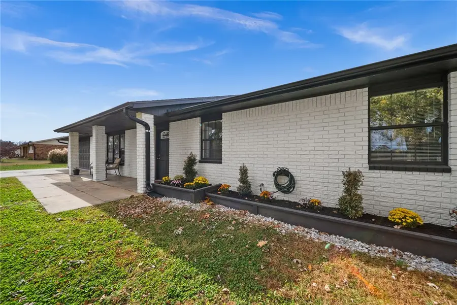 1822 Daisy Circle, Lowell, AR 72745 - Image #2