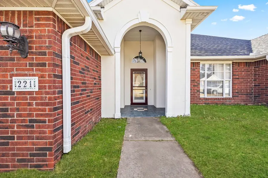 221 E Colorado Avenue, Springdale, AR 72764 - Image #2