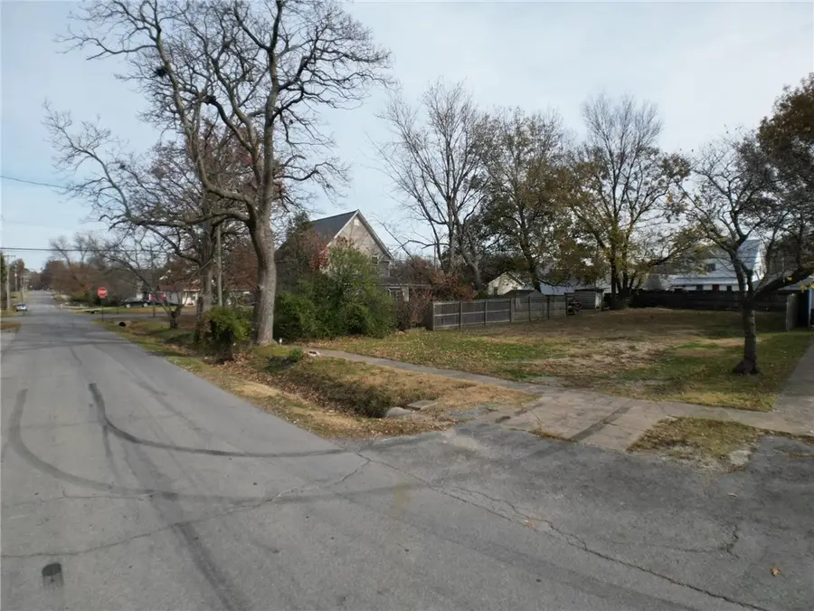 707 Wright Street, Siloam Springs, AR 72761 - Image #2