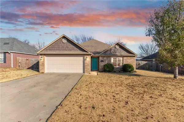 3055 Hook Lane, Farmington, AR 72730