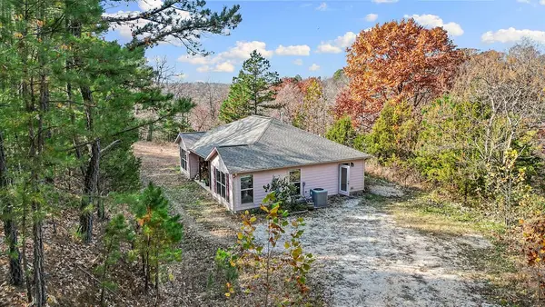 17723 Marshall Place Road, Rogers, AR 72756