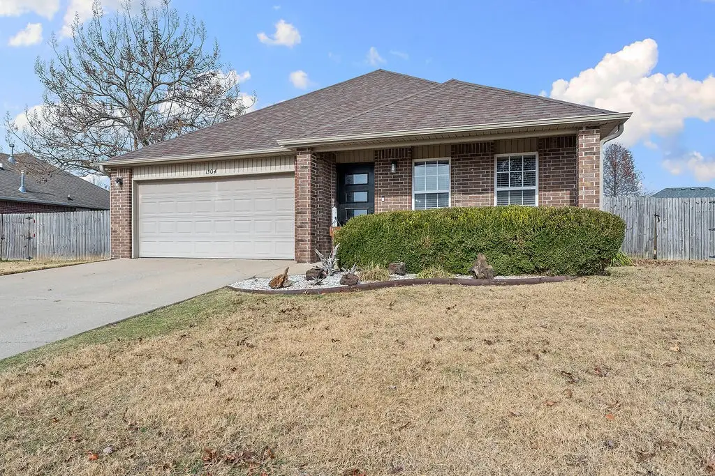 1304 S Spruce Street, Pea Ridge, AR 72751 - Image #1
