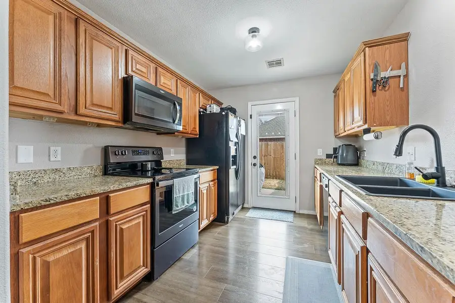 1304 S Spruce Street, Pea Ridge, AR 72751 - Image #2