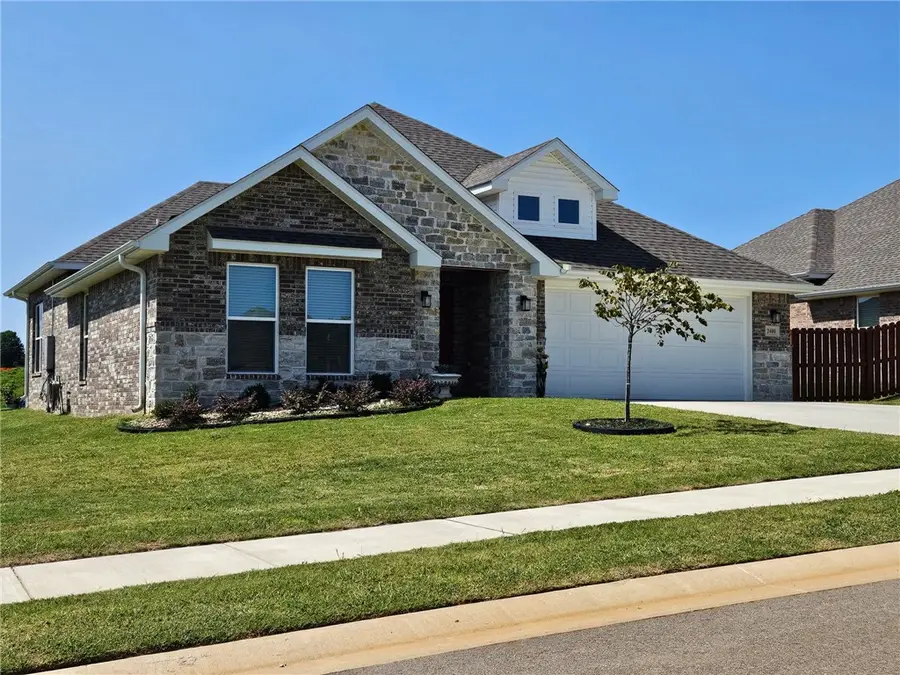 2400 Hay Meadow Street, Springdale, AR 72762 - Image #2