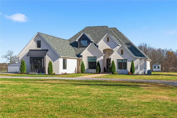 7431 SW Lee Harris Road, Bentonville, AR 72713