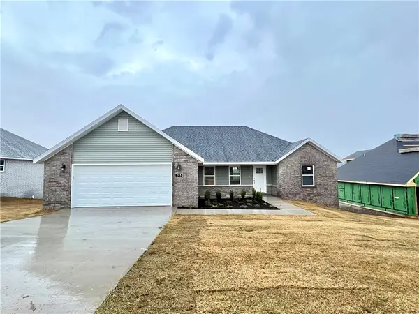 245 Tonya Loop, Huntsville, AR 72740