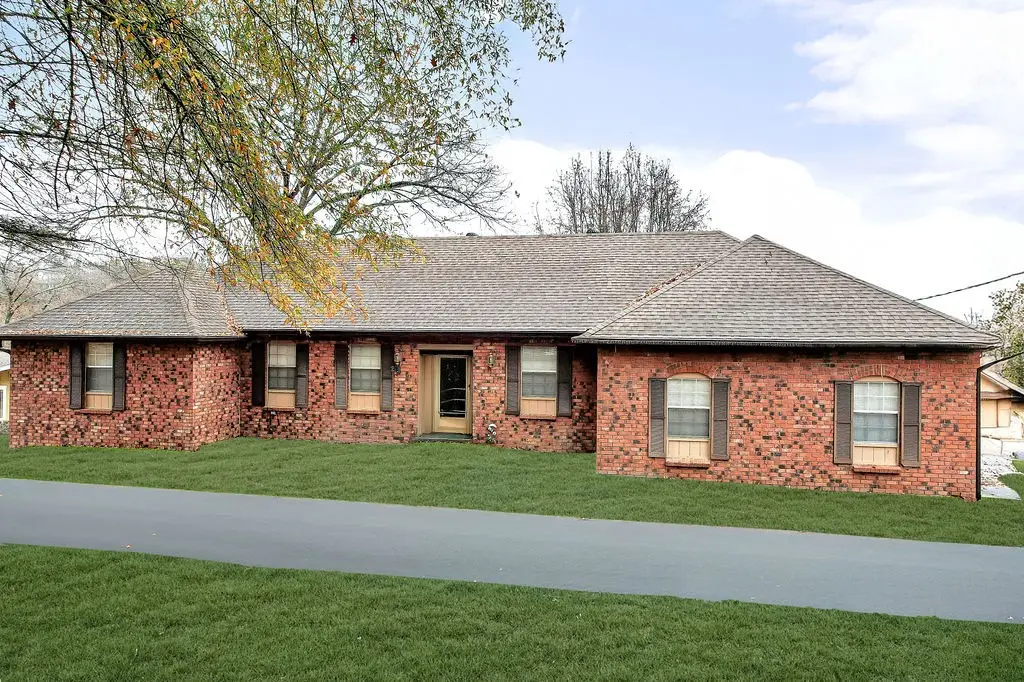 2 Portsmouth Lane, Bella Vista, AR 72715 - Image #1