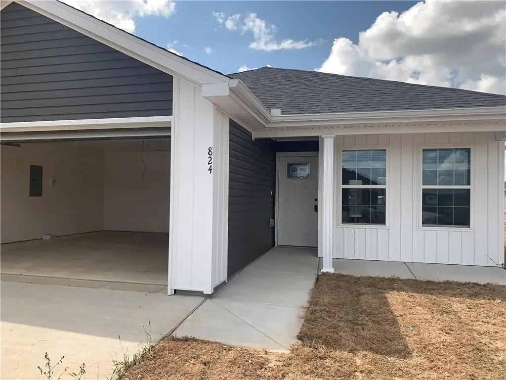 824 Parrot Lane, Siloam Springs, AR 72761 - Image #1