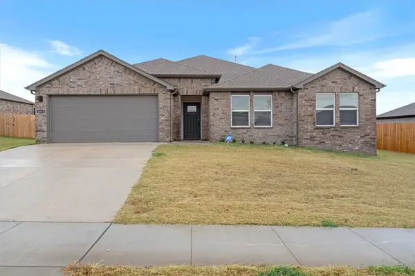 1051 Emerald Street, Prairie Grove, AR 72753