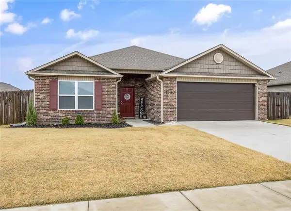 1730 Greenbank Drive, Centerton, AR 72719