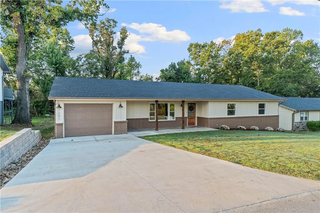 1201 NW 10th Street, Bentonville, AR 72712 - Image #1