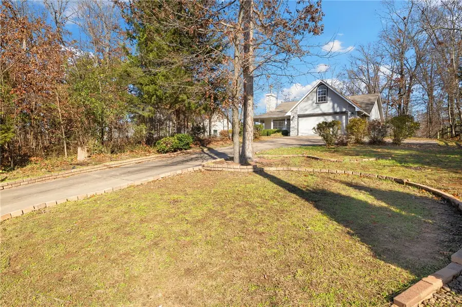 11 Manchester Drive, Bella Vista, AR 72714 - Image #3