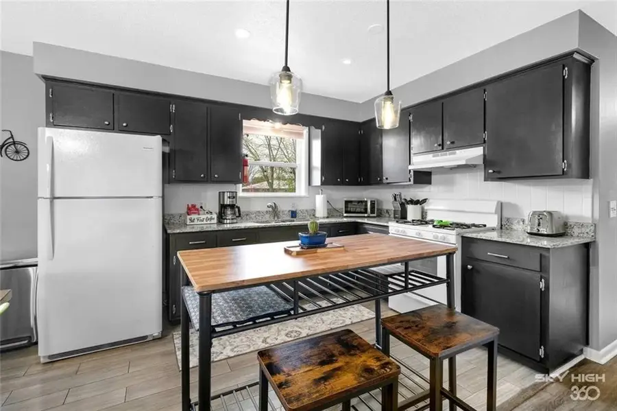 Address Withheld By Seller, Bentonville, AR 72712 - Image #3