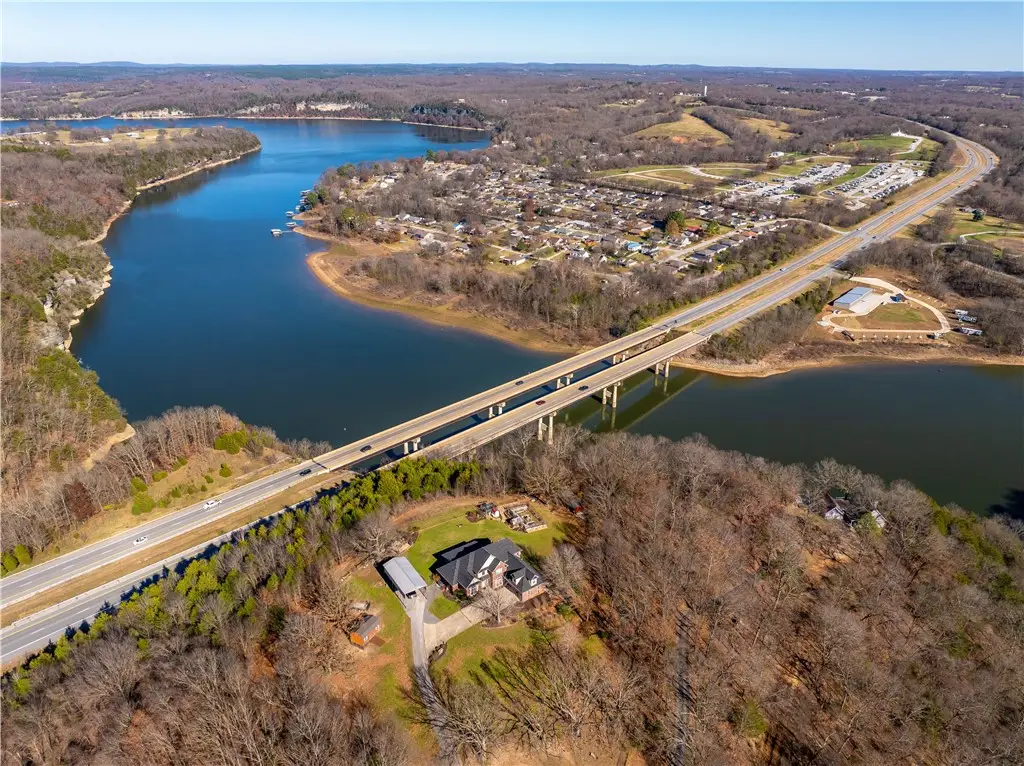 18318 Oakridge Road, Springdale, AR 72764 - Image #1