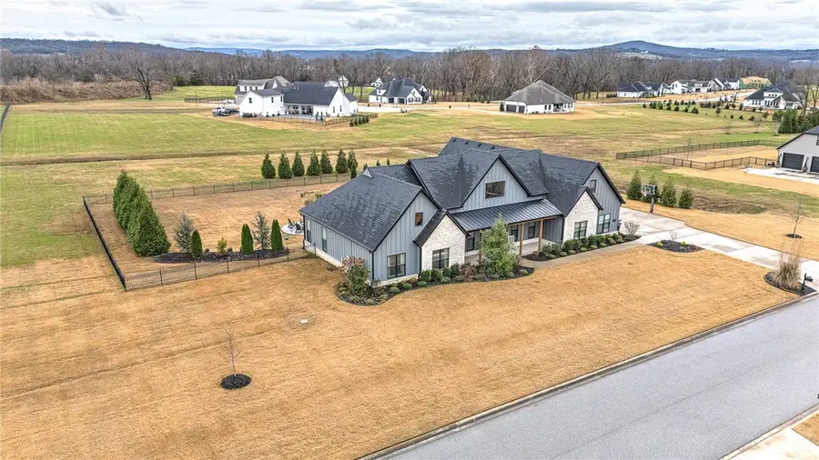 1089 River Hollow Road, Fayetteville, AR 72703 - Image #2