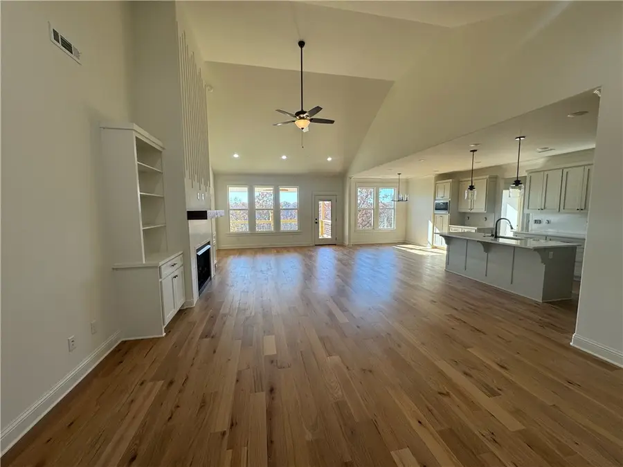 16 Clackmannan Lane, Bella Vista, AR 72715 - Image #2