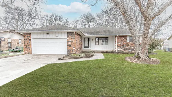 601 N Valley West Drive, Rogers, AR 72756