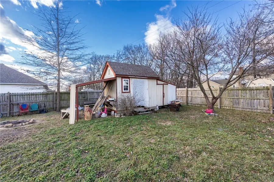 610 Avalon Drive, Gentry, AR 72734 - Image #2