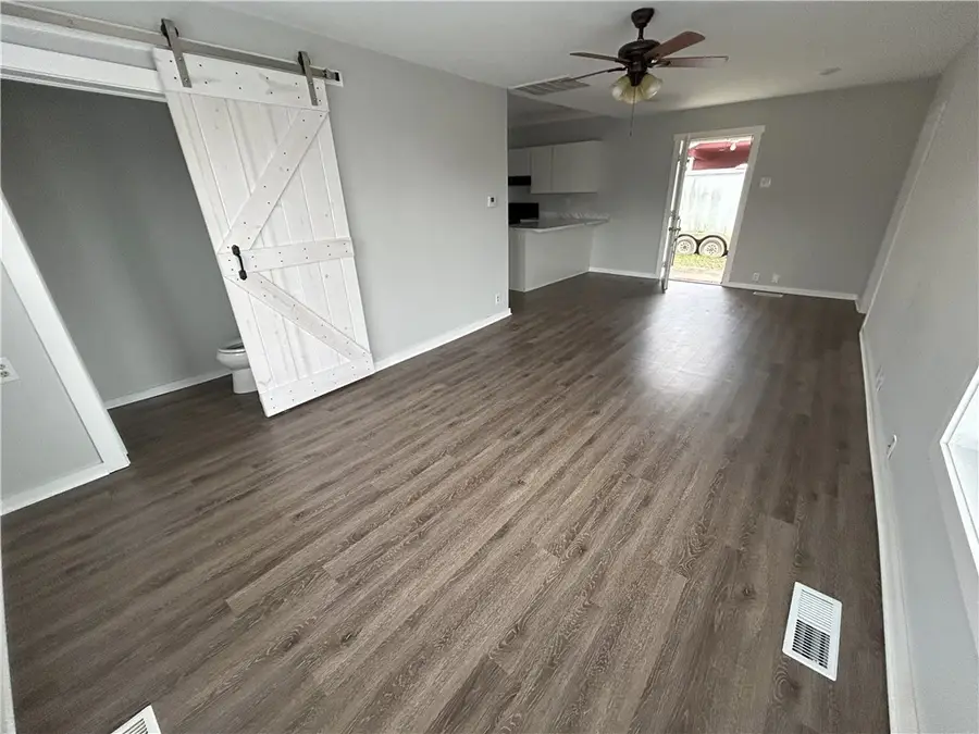 2003 S Carl Street, Siloam Springs, AR 72761 - Image #2